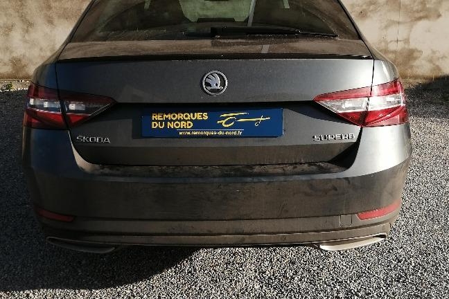 attelage sur Skoda Superb