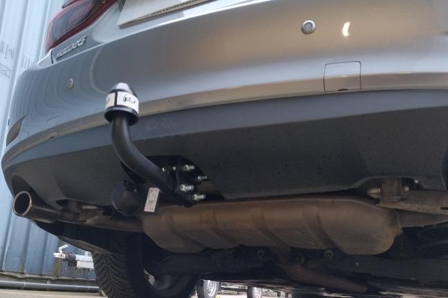 attelage sur Mazda 6