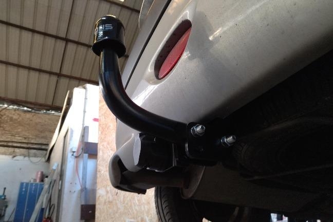 attelage sur Peugeot 206