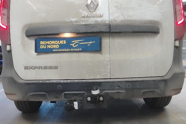 attelage sur Renault Express