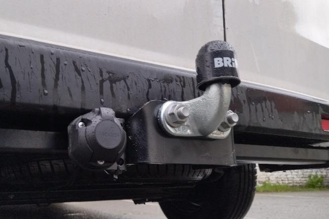 attelage sur Nissan NV200
