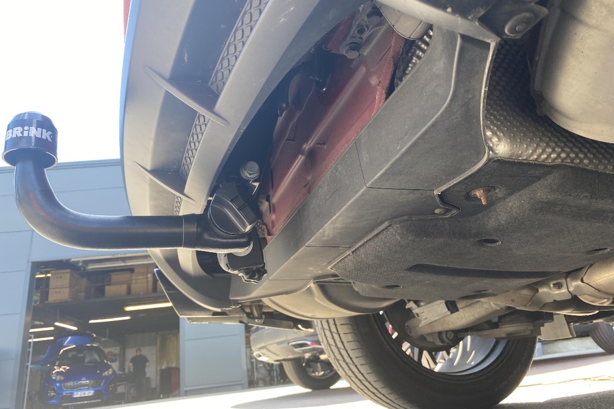 attelage sur Porsche Macan