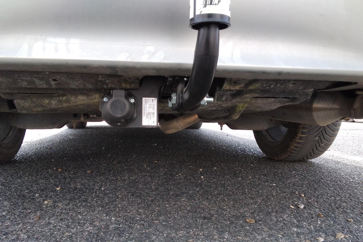 attelage sur Toyota Avensis