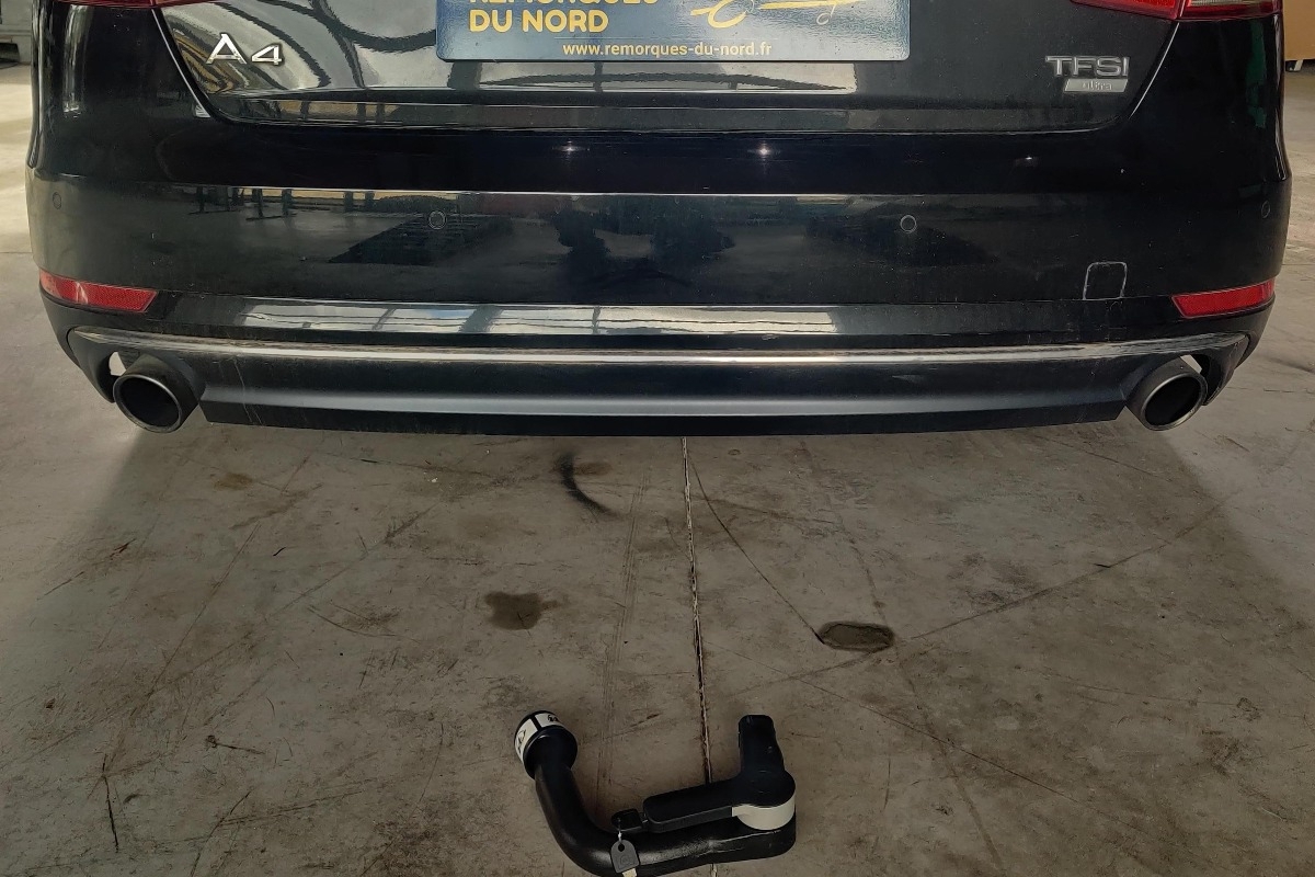 attelage sur Audi A4 Berline