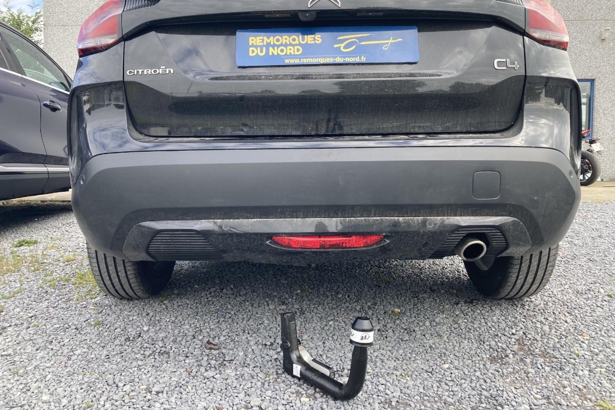 attelage sur Citroën C4 Berline