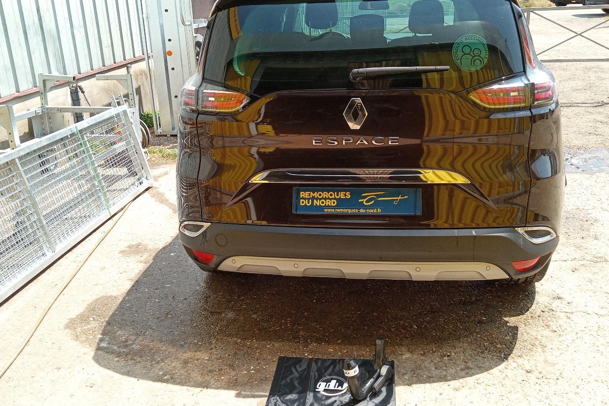 attelage sur Renault Espace