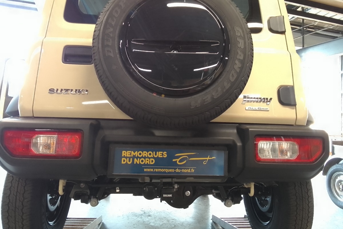 attelage sur Suzuki Jimny