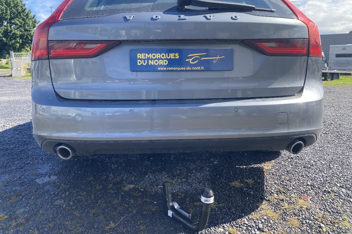 attelage sur Volvo V90
