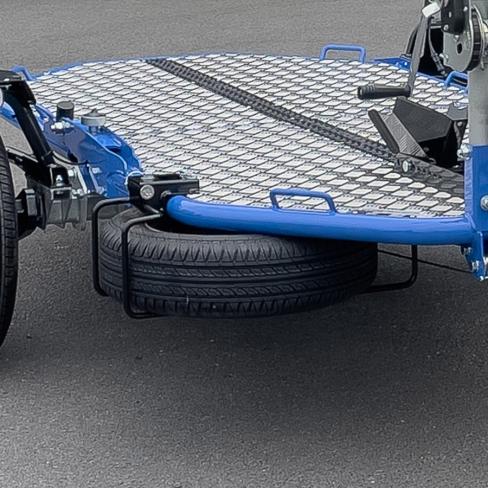 REMORQUE PORTE-MOTO   TYPE: DUO ABAISSANTE ET PLIANTE - BLEU - roue 165 R14C- avec 2 Blocs Roue- PTC:750KG (650-600) CU506 KG  Dim utiles : 2580x1370 - empattement moto : <= mm
