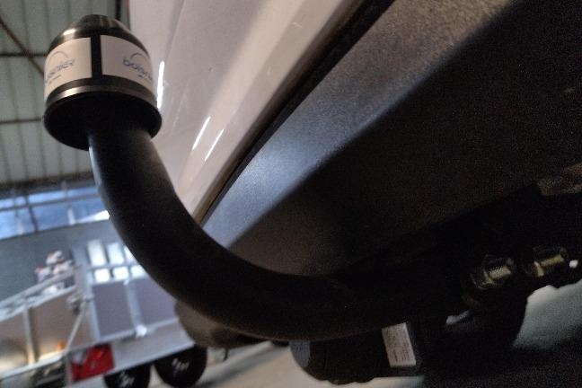attelage sur Ford Grand C-Max