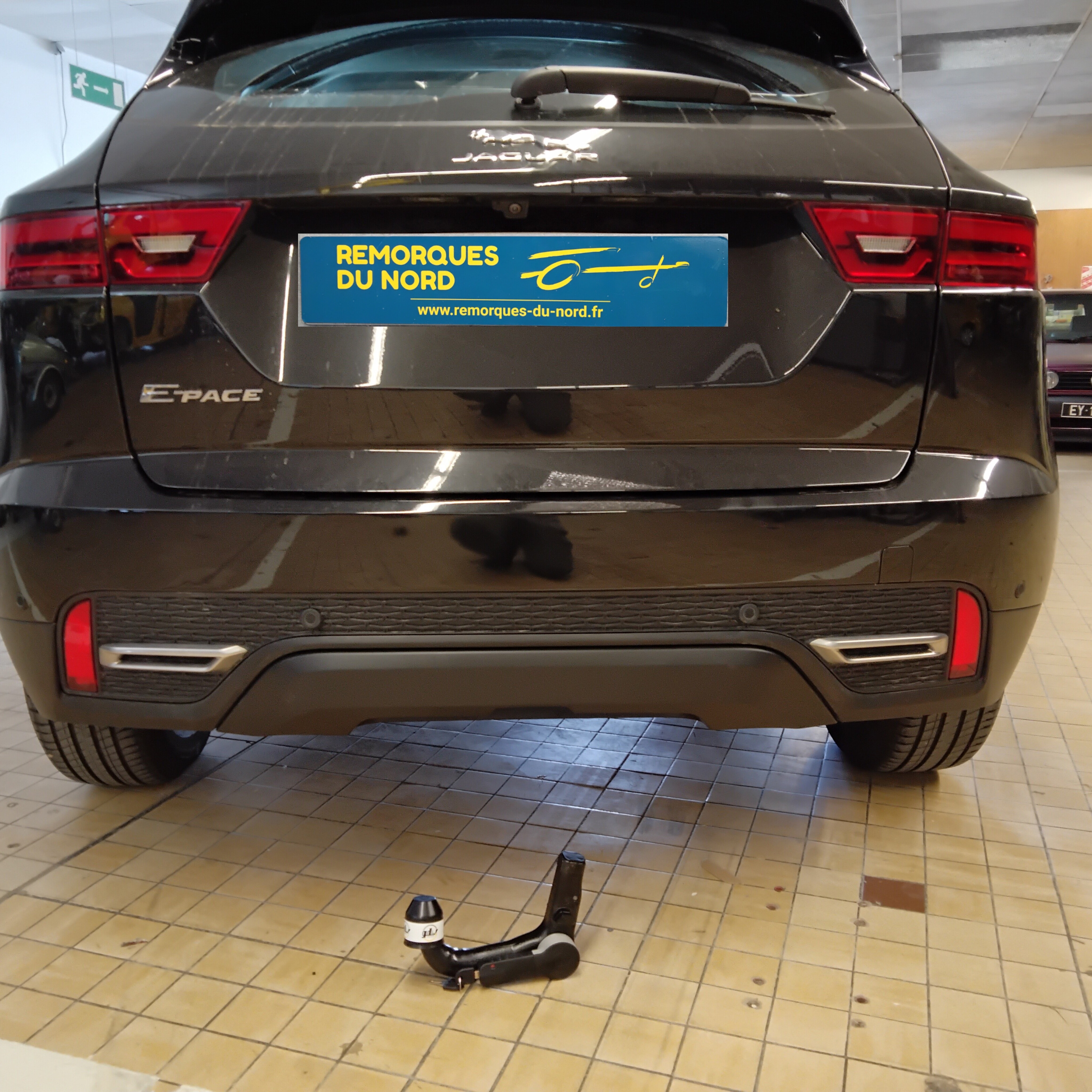 attelage sur Jaguar E-Pace