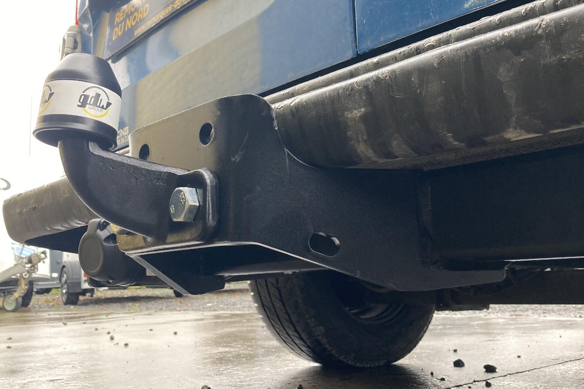 attelage sur Mercedes Sprinter fourgon