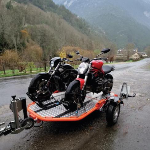 Remorque porte-moto abaissable et pliable 2 motos orange Cochet