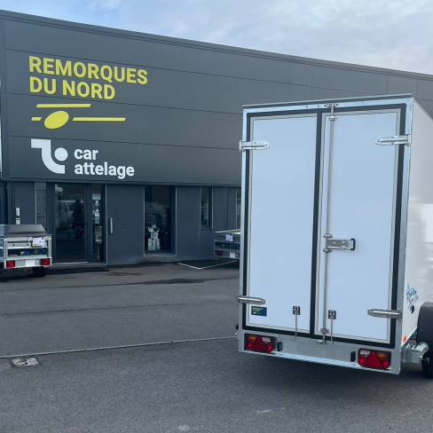 REMORQUE FRIGO BW type TFI250.00 - 1 ESSIEU - 250X125X180 - 2 portes AR - 6 rails de fixation - générateur GOVI ARKTIK 1600N - tôle striée alu - 4 béquilles - PTC:1300kg  (2024)